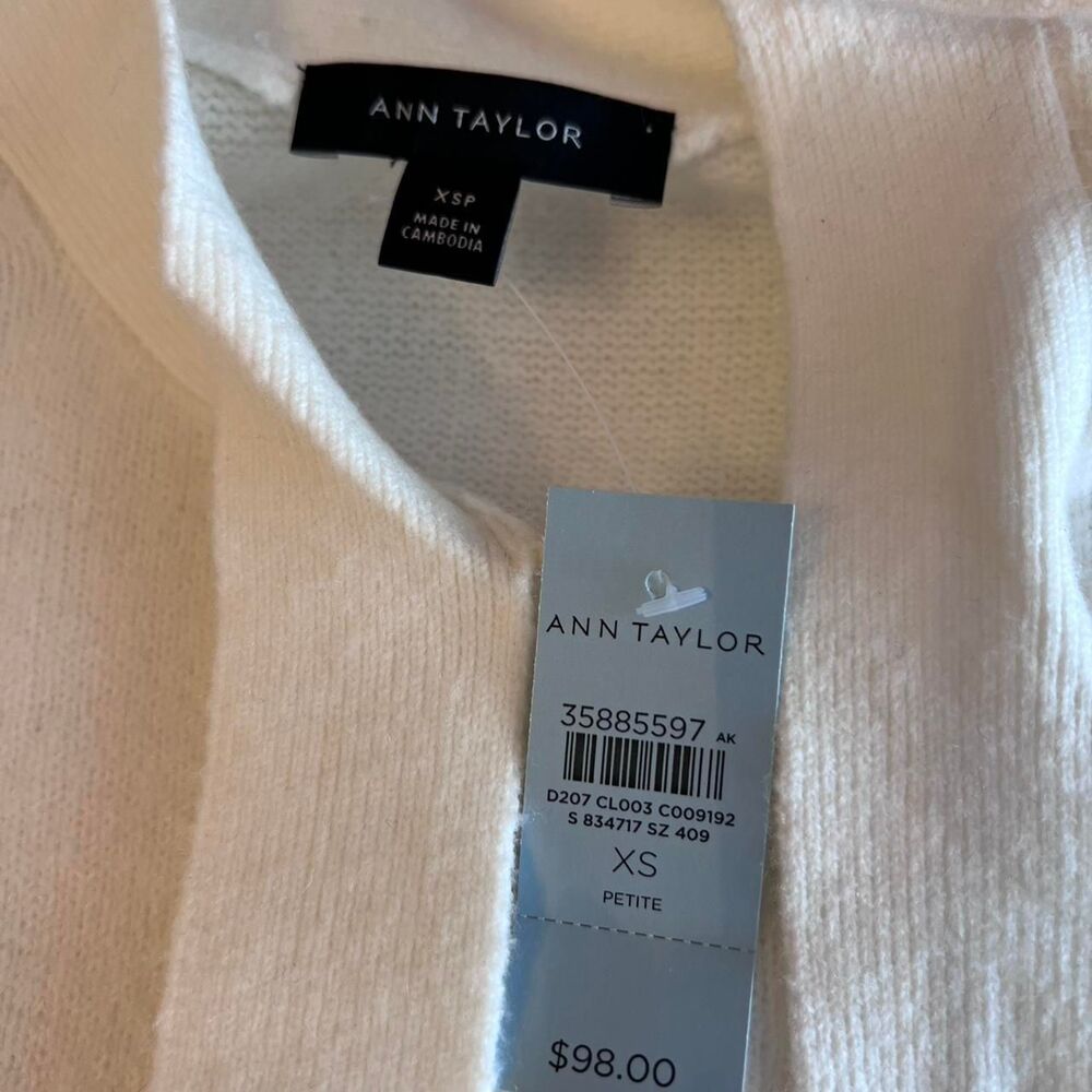 Ann-taylor Women's White and Cream Jumper - Picture 3 of 3